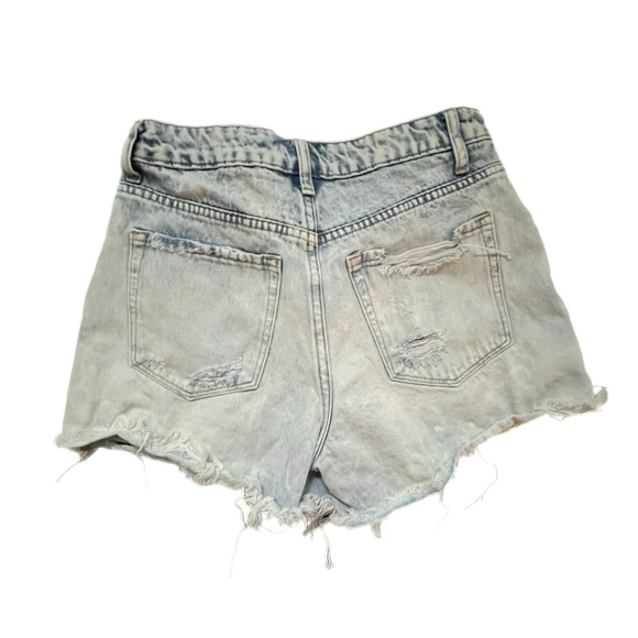 VERVE Los Angeles Light Blue Distressed Denim Shorts - S - Picture 2 of 7